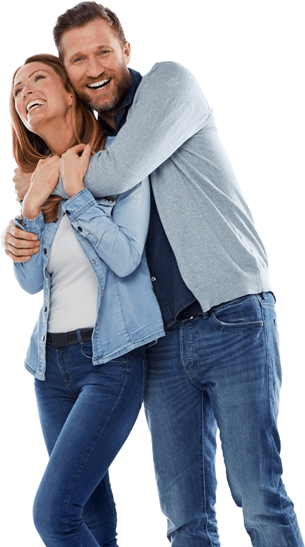persona-_0002_GettyImages-500361669-1 happy couple hugging